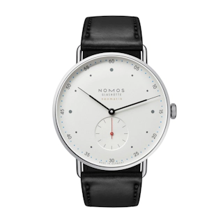 Vertical NOMOS Glashütte Metro neomatik 39