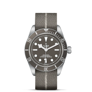 Vertical Black Bay Fifty-Eight 925