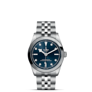 Vertical Black Bay 31