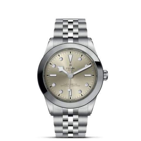 Vertical Black Bay 39